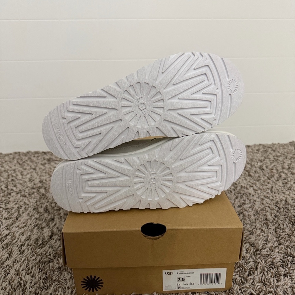 UGG W HIGHLAND SNEAKER - Picture 6 of 6